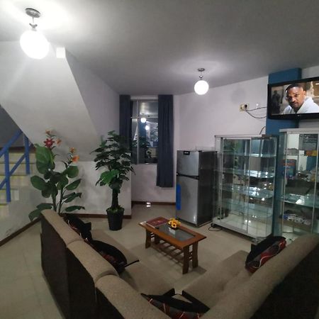 Hostal Puerto Ingles Ilo Buitenkant foto