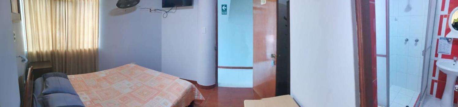 Hostal Puerto Ingles Ilo Buitenkant foto