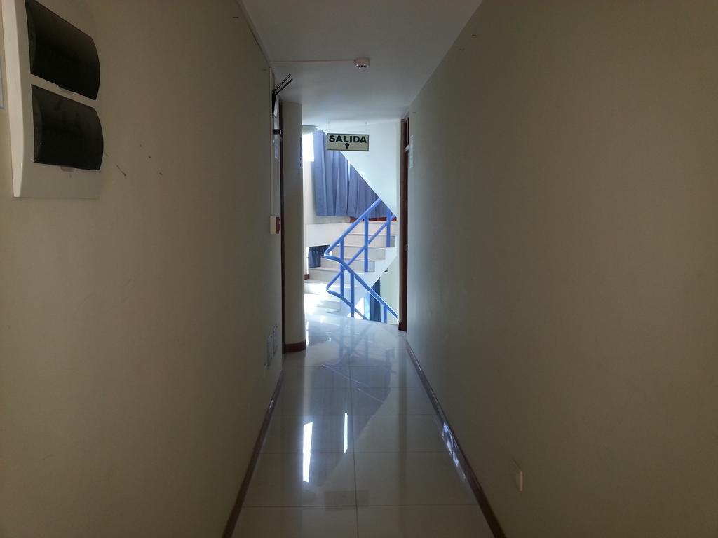 Hostal Puerto Ingles Ilo Buitenkant foto